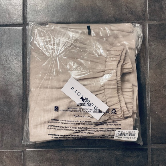 NWT Neuflora XS Napa Valley Skirt - Picture 4 of 4